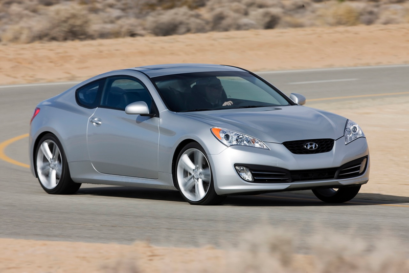 Illustration for article titled 2010 Hyundai Genesis Coupe Spied In Santa Monica